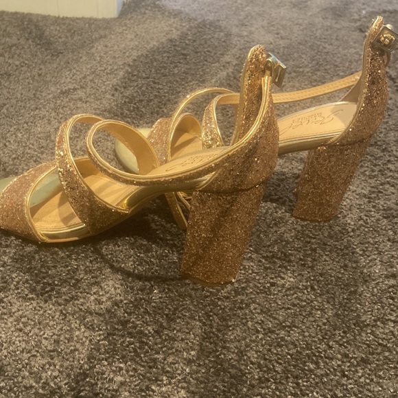 Sparkly Gold Heels - Picture 7 of 8